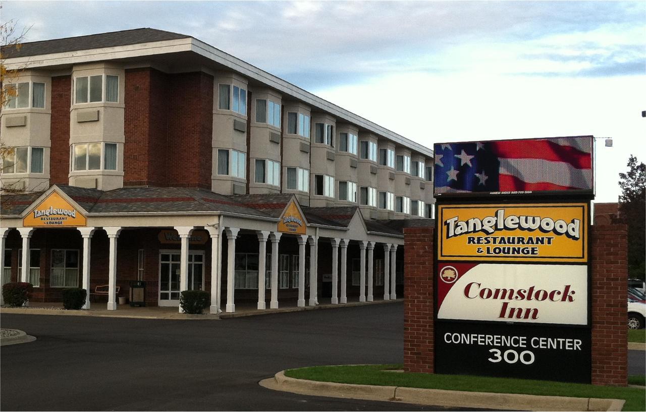 Comstock Inn & Conference Center Owosso Экстерьер фото